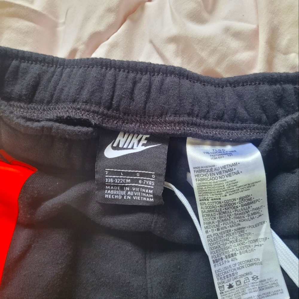 Boys Nike Rayguns Shorts Black Size 7 - Picture 2 of 3
